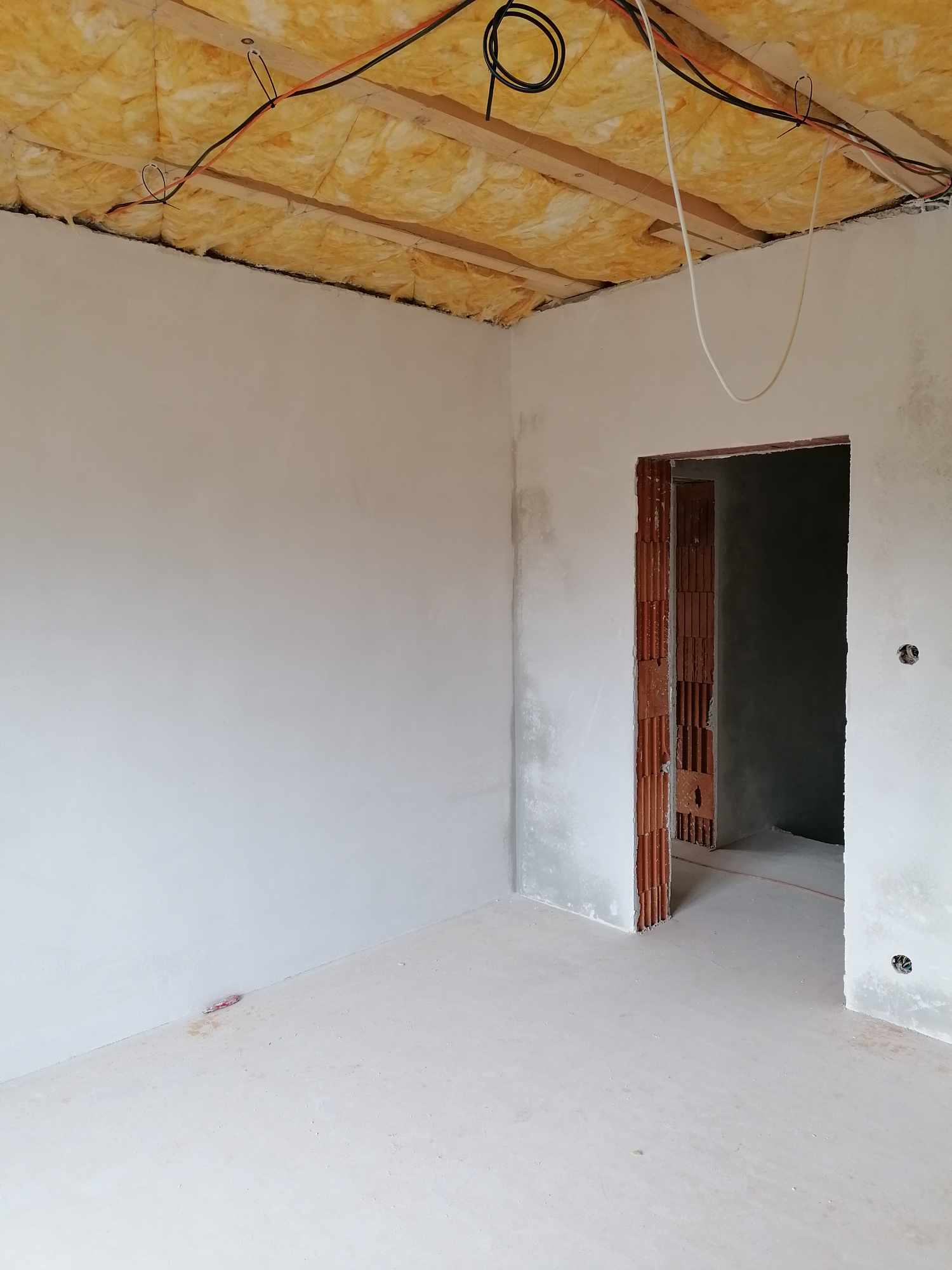 Priestor pre vstavanú skriňu 